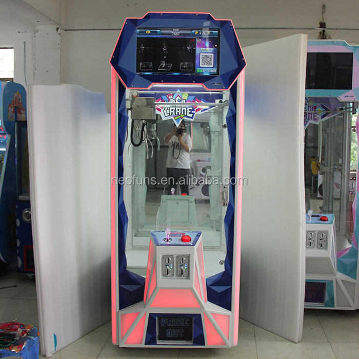 Automat do chwytania pluszaków – Arcade Toy Claw Vending Machine recenzja i cena